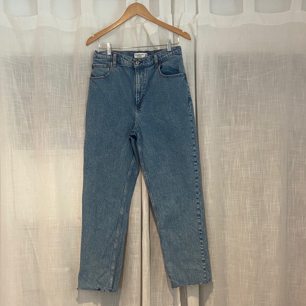 Abercrombie The 90’s Straight Ultra High Rise Jeans